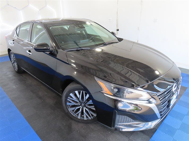 Used 2023 Nissan Altima 2.5 SV FWD image 5