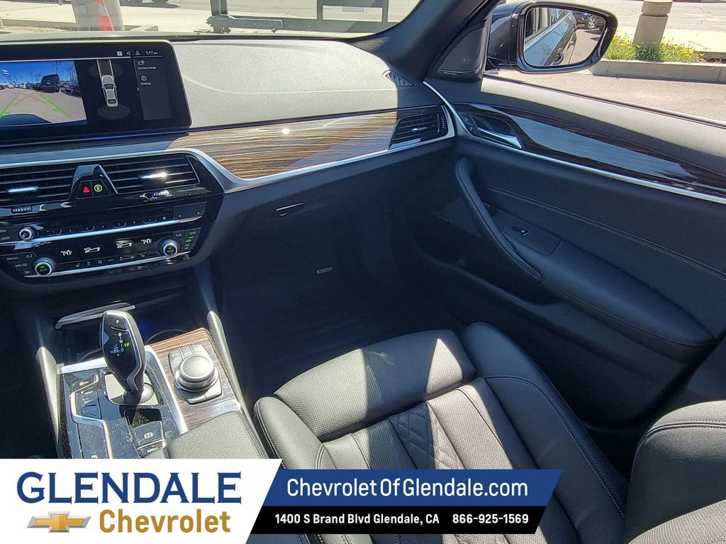 Used 2022 BMW 540i w/ M Sport Package image 25