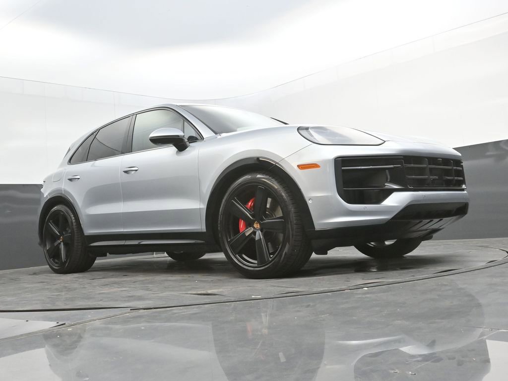 Certified 2025 Porsche Cayenne GTS image 41