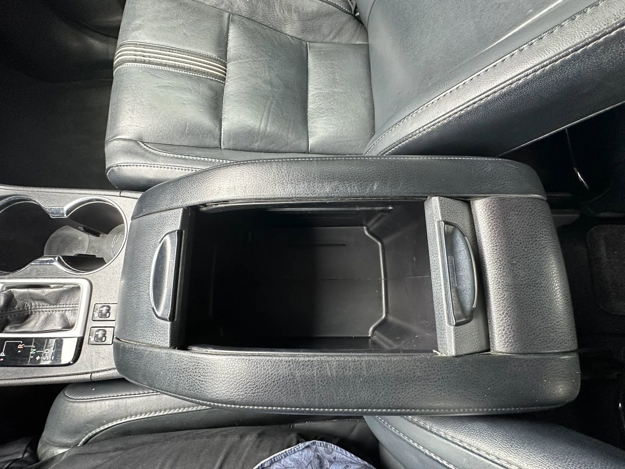 Used 2017 Toyota Highlander SE FWD image 30