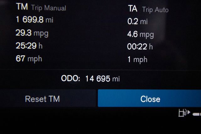 Certified 2025 Volvo XC60 B5 Core image 5