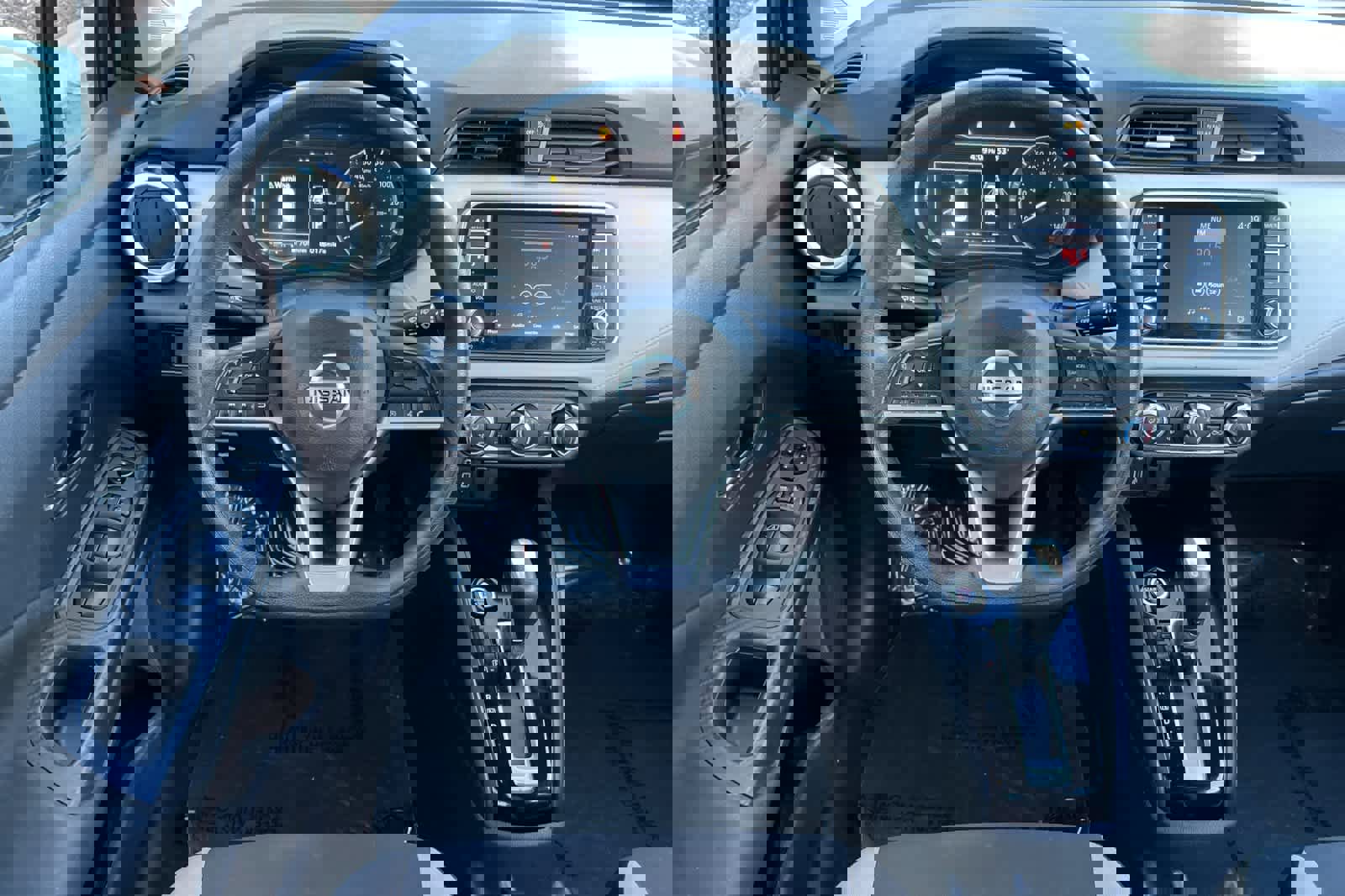 Used 2021 Nissan Versa SV image 14