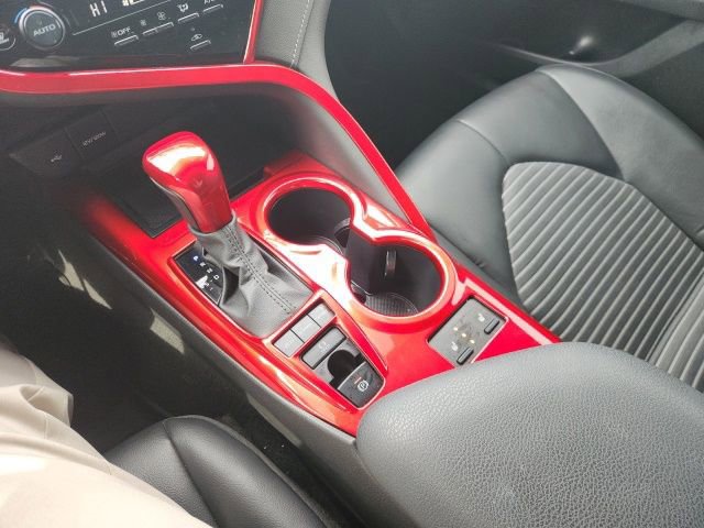 Used 2022 Toyota Camry SE w/ Cold Weather Package image 20