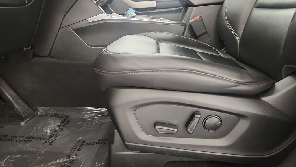 Used 2023 Ford Explorer XLT w/ Equipment Group 202A image 14