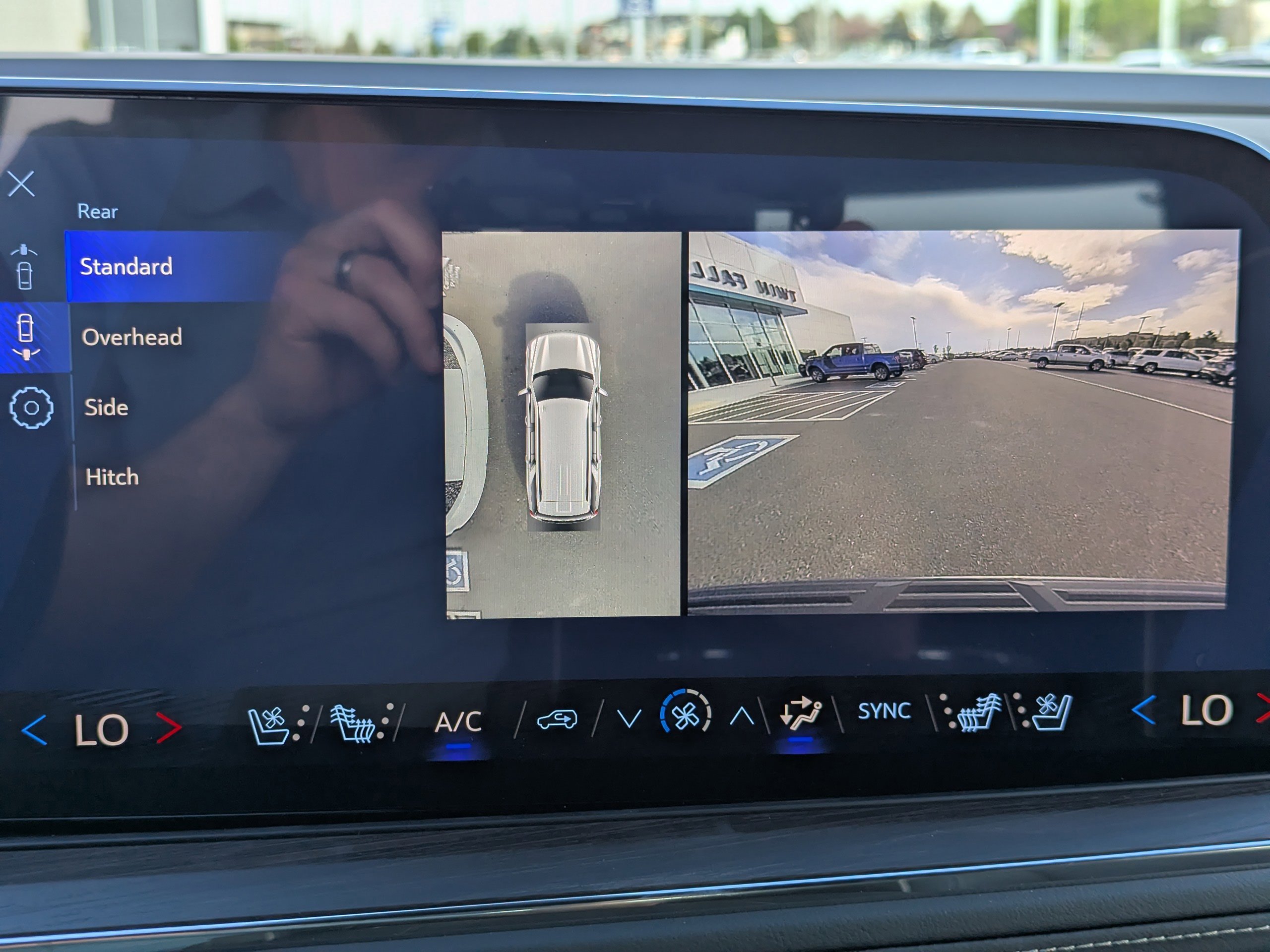 New 2026 Chevrolet Tahoe Premier w/ Sun And Tow Package AWD/4WD image 22
