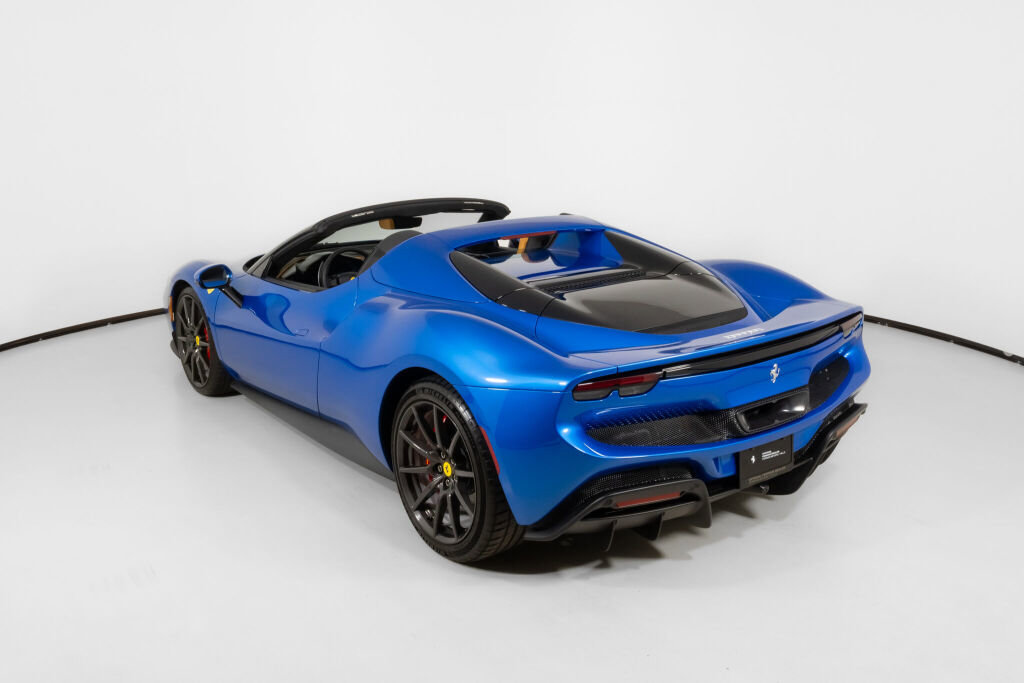 Used 2024 Ferrari 296 GTS RWD image 5