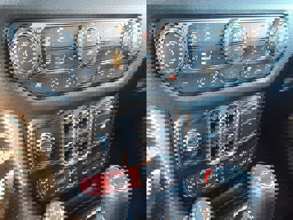 New 2026 Jeep Gladiator Sport image 12