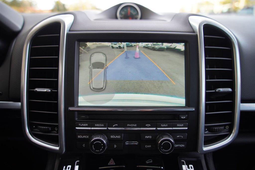 Used 2014 Porsche Cayenne S AWD/4WD image 25