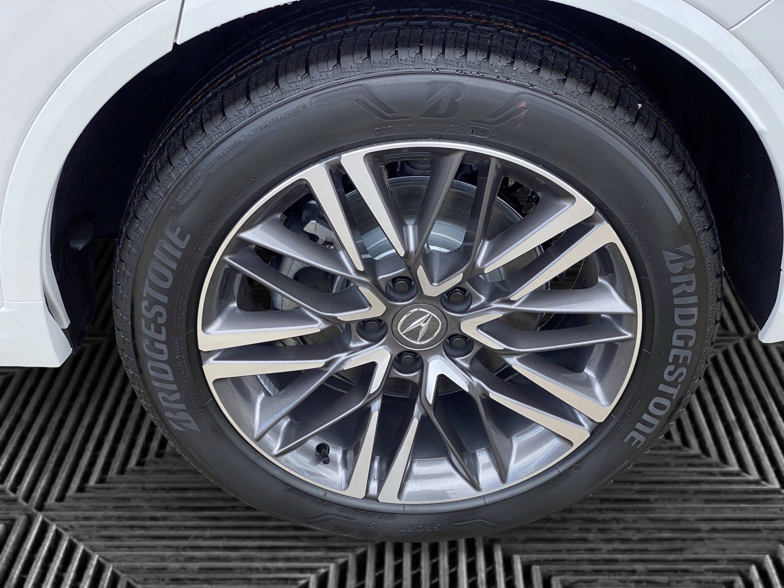 New 2026 Acura MDX w/ Advance Package AWD/4WD image 17