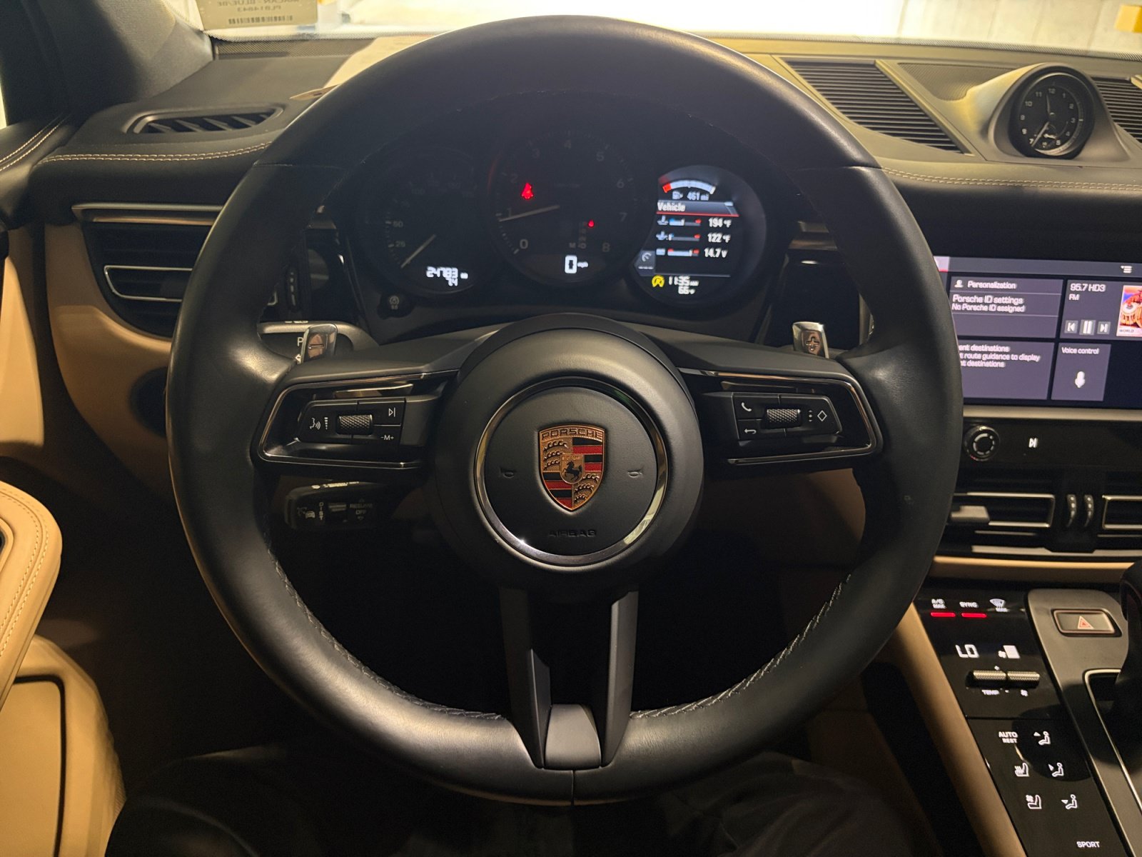 Certified 2023 Porsche Macan Turbo AWD/4WD image 37