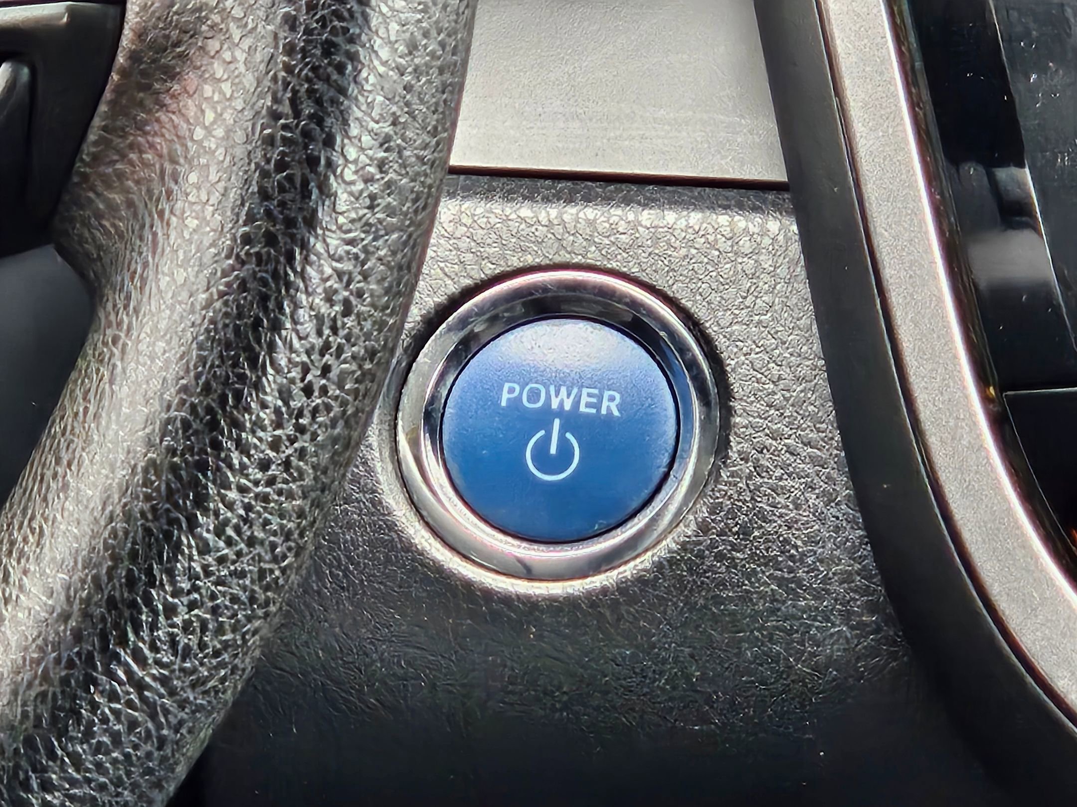 Used 2020 Toyota Camry LE image 14