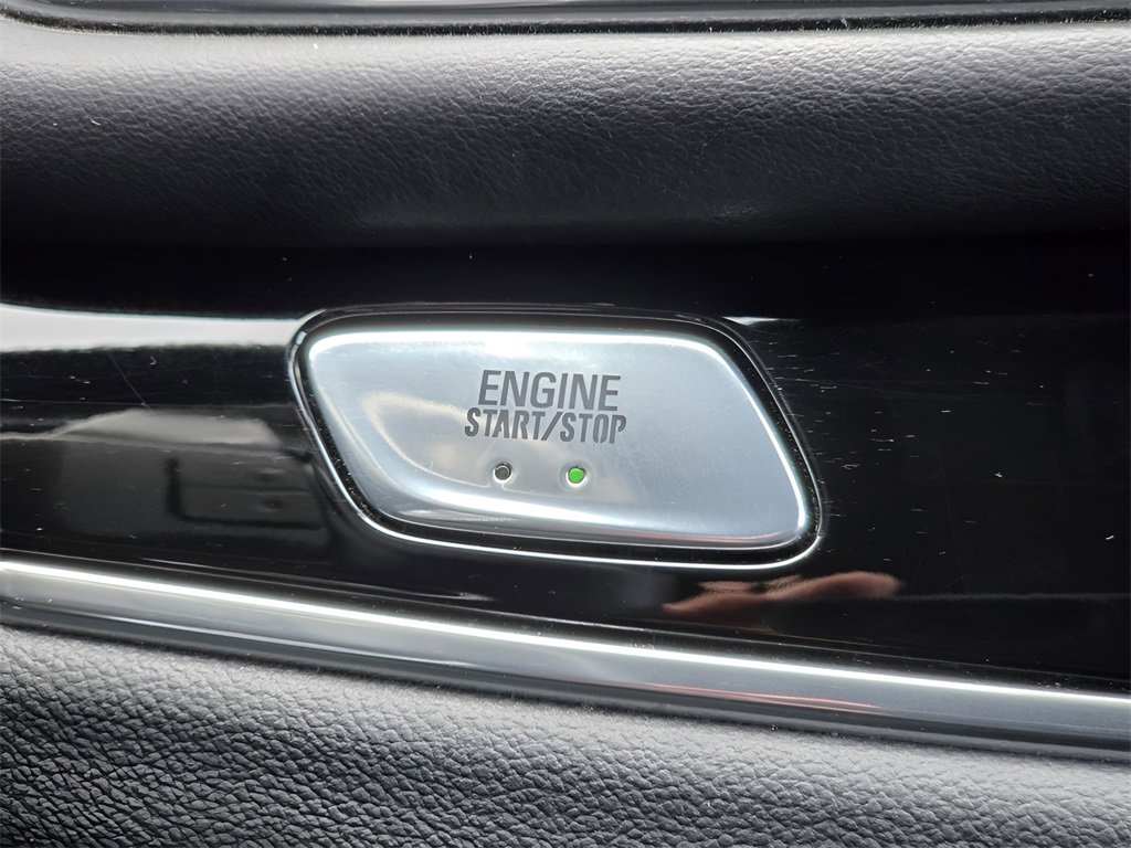 Used 2024 Buick Enclave Avenir w/ Avenir Technology Package image 31