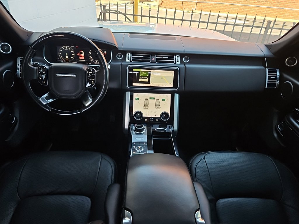 Used 2019 Land Rover Range Rover Supercharged AWD/4WD image 9