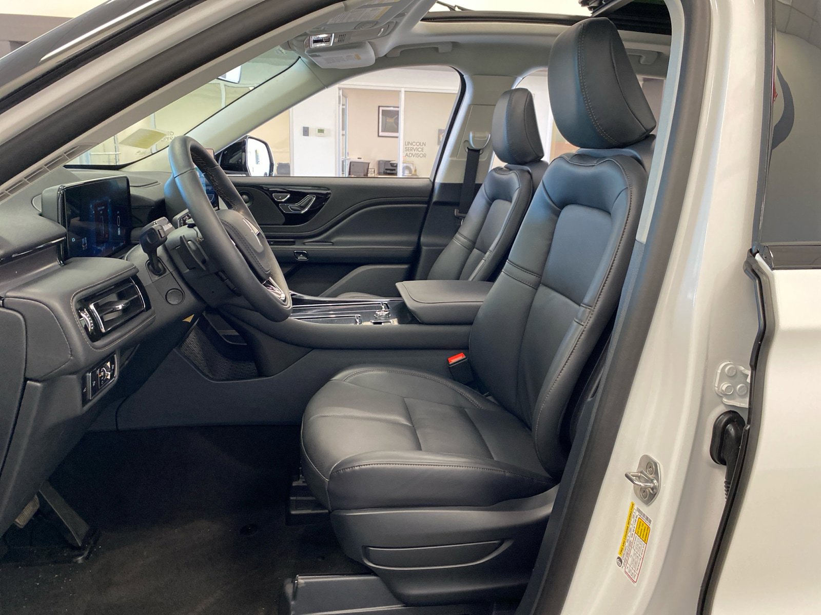 New 2026 Lincoln Aviator AWD image 45