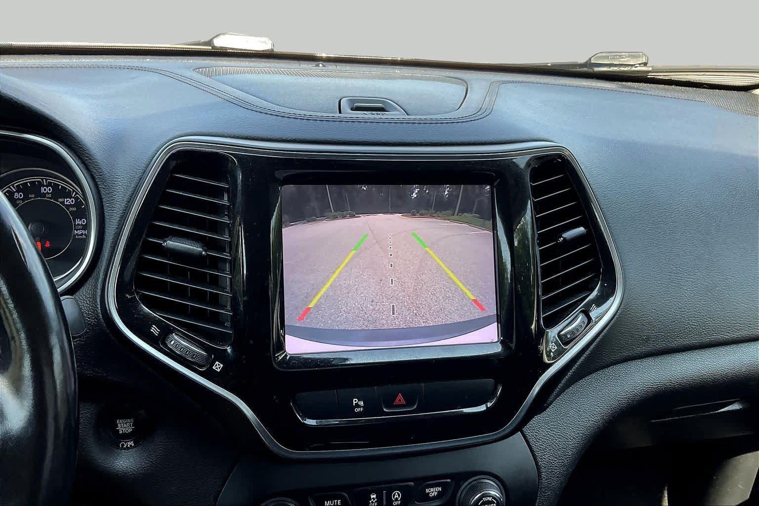 Used 2020 Jeep Cherokee Limited AWD/4WD image 25