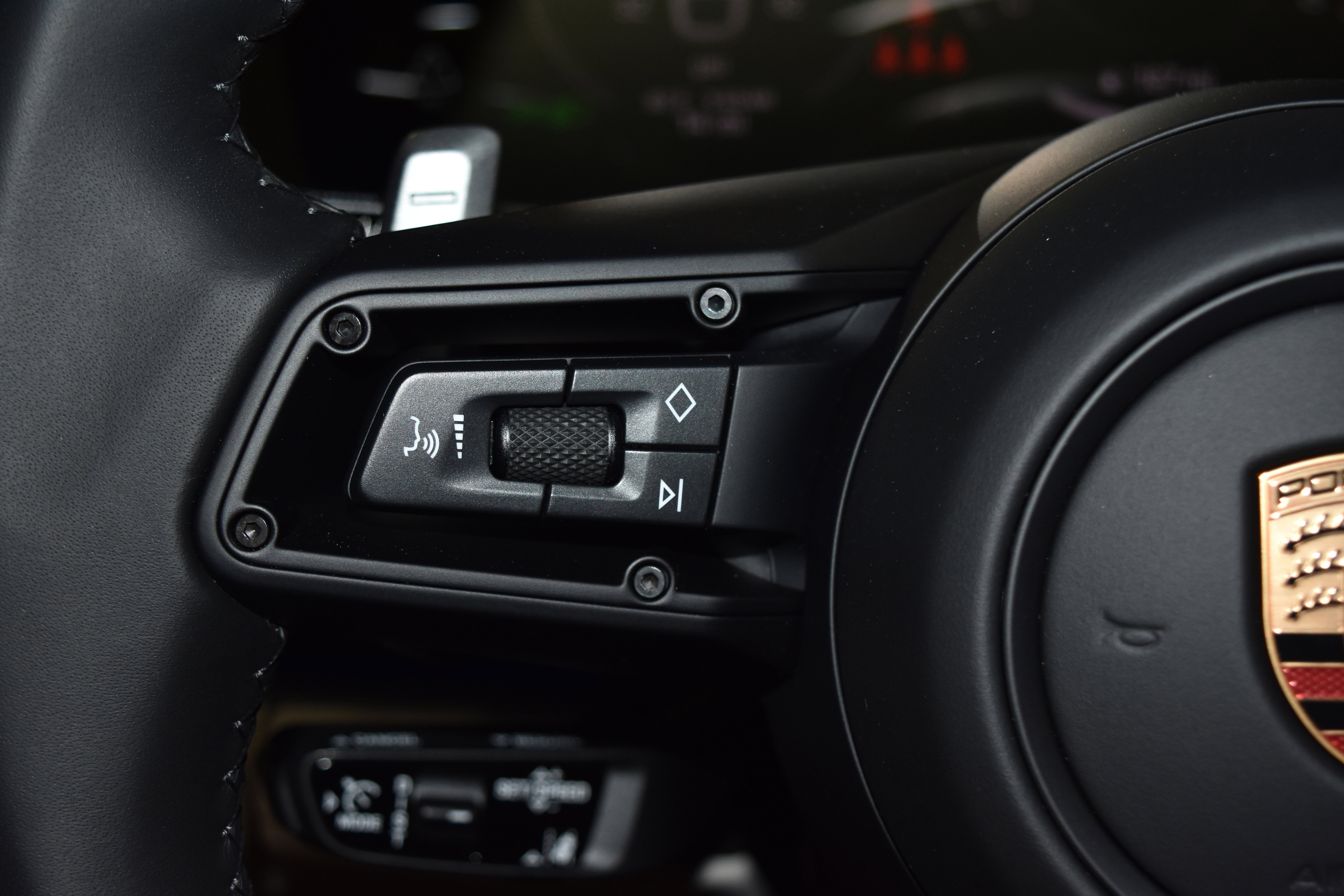 New 2025 Porsche Panamera 4 image 10