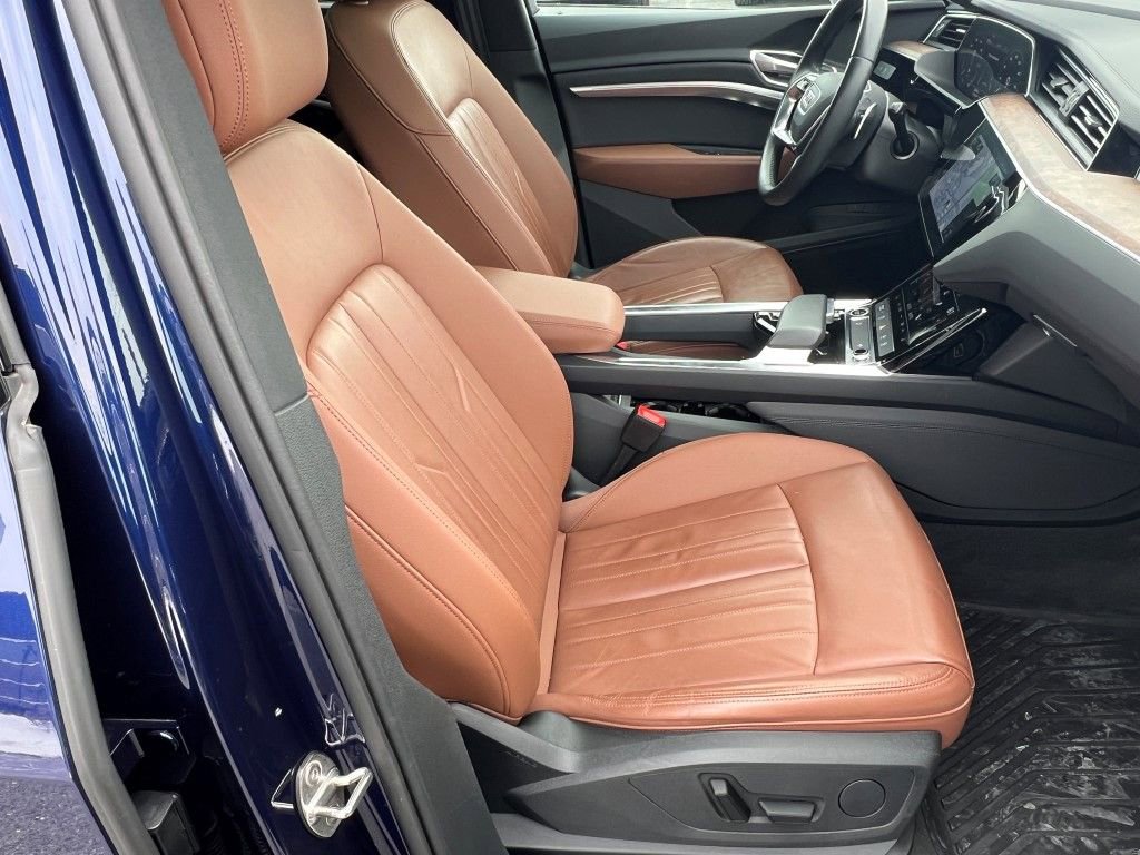 Certified 2022 Audi e-tron Premium w/ Convenience Plus Package image 14
