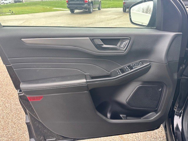 Certified 2024 Ford Escape Active w/ Tech Pack #1 image 9