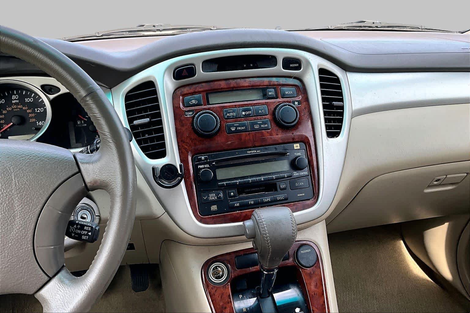 Used 2004 Toyota Highlander Limited FWD image 6