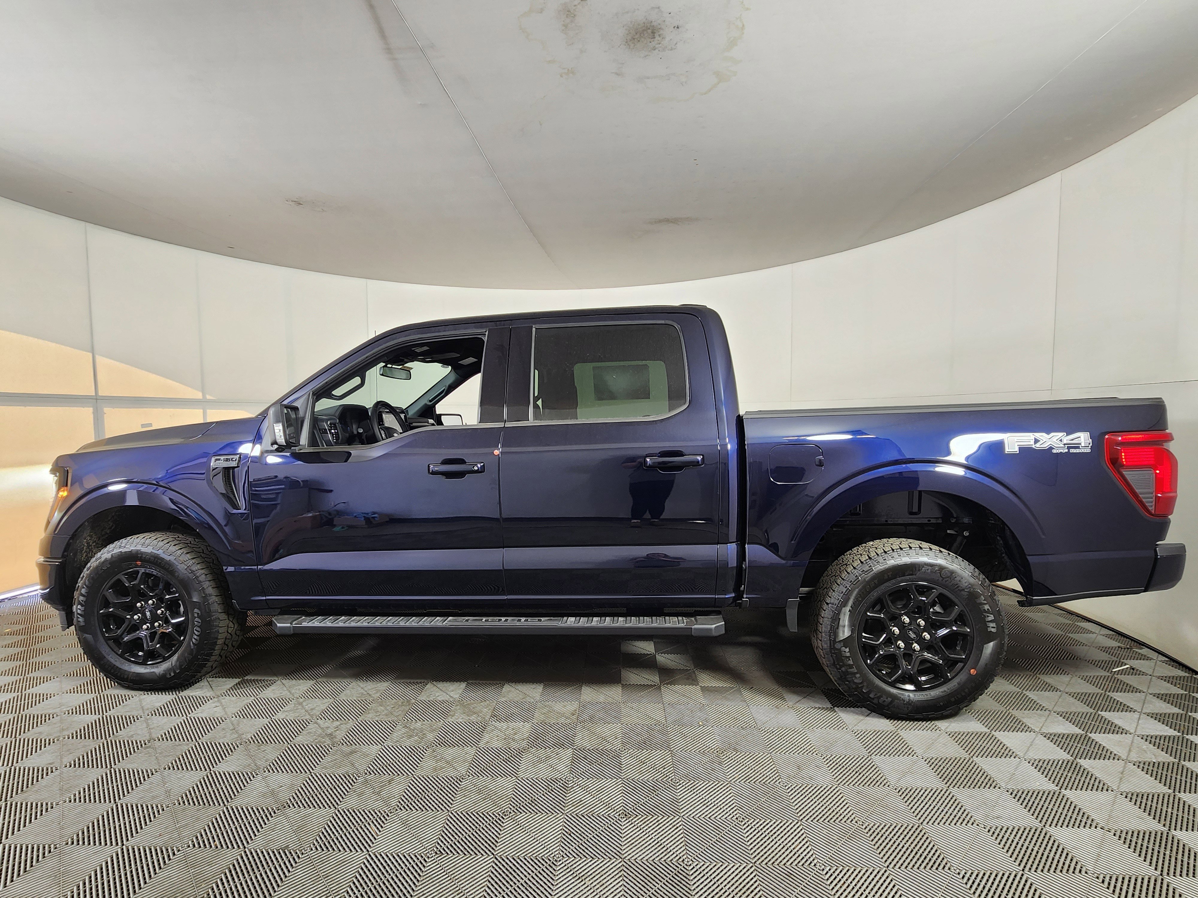 New 2025 Ford F150 XLT w/ Equipment Group 302A MID image 4