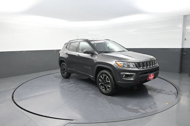 Used 2019 Jeep Compass Trailhawk AWD/4WD image 38