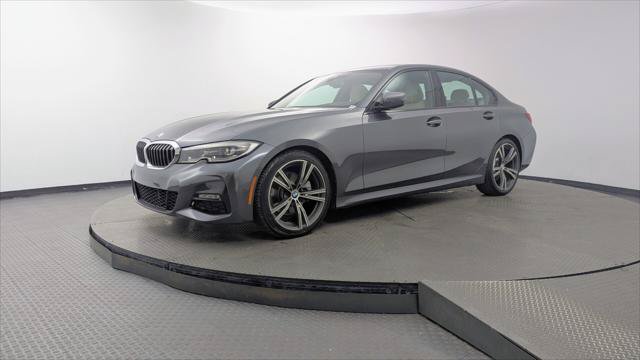 Used 2020 BMW 330i Sedan w/ M Sport Package RWD image 2
