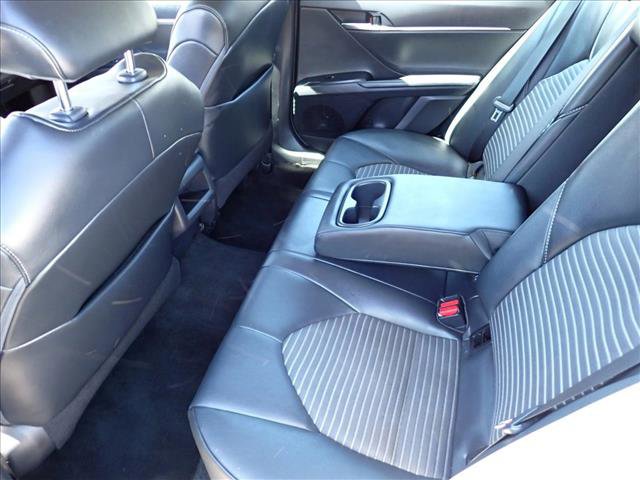 Used 2020 Toyota Camry SE FWD image 6