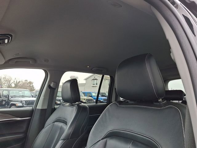 Used 2023 Jeep Grand Cherokee Limited image 13