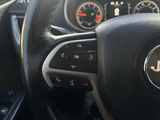 Used 2015 Jeep Cherokee Latitude w/ Cold Weather Group image 17