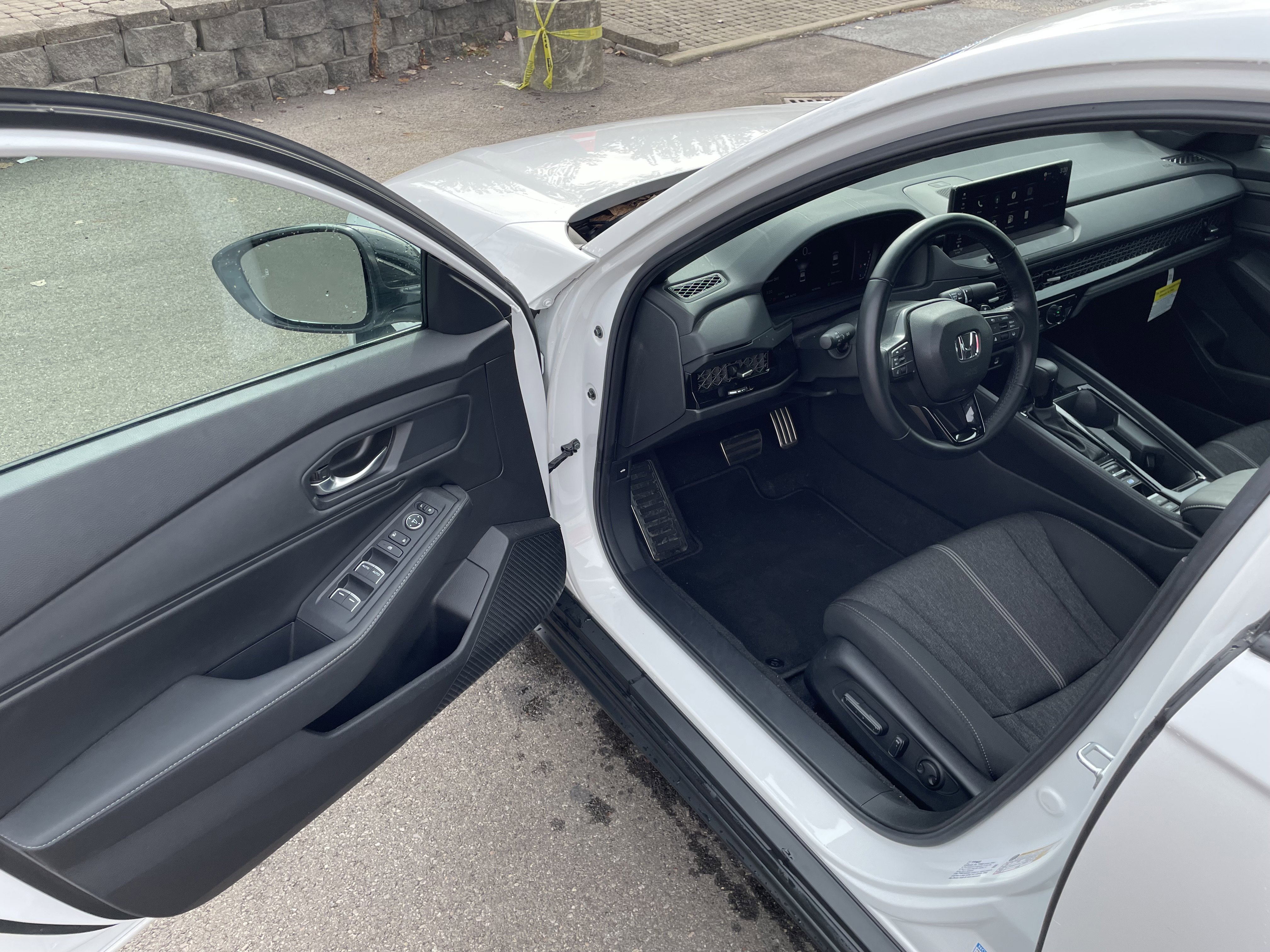 Certified 2025 Honda Accord Sport image 28