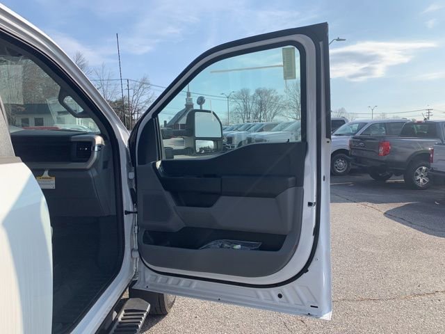 New 2024 Ford F550 4x4 Crew Cab Super Duty image 13