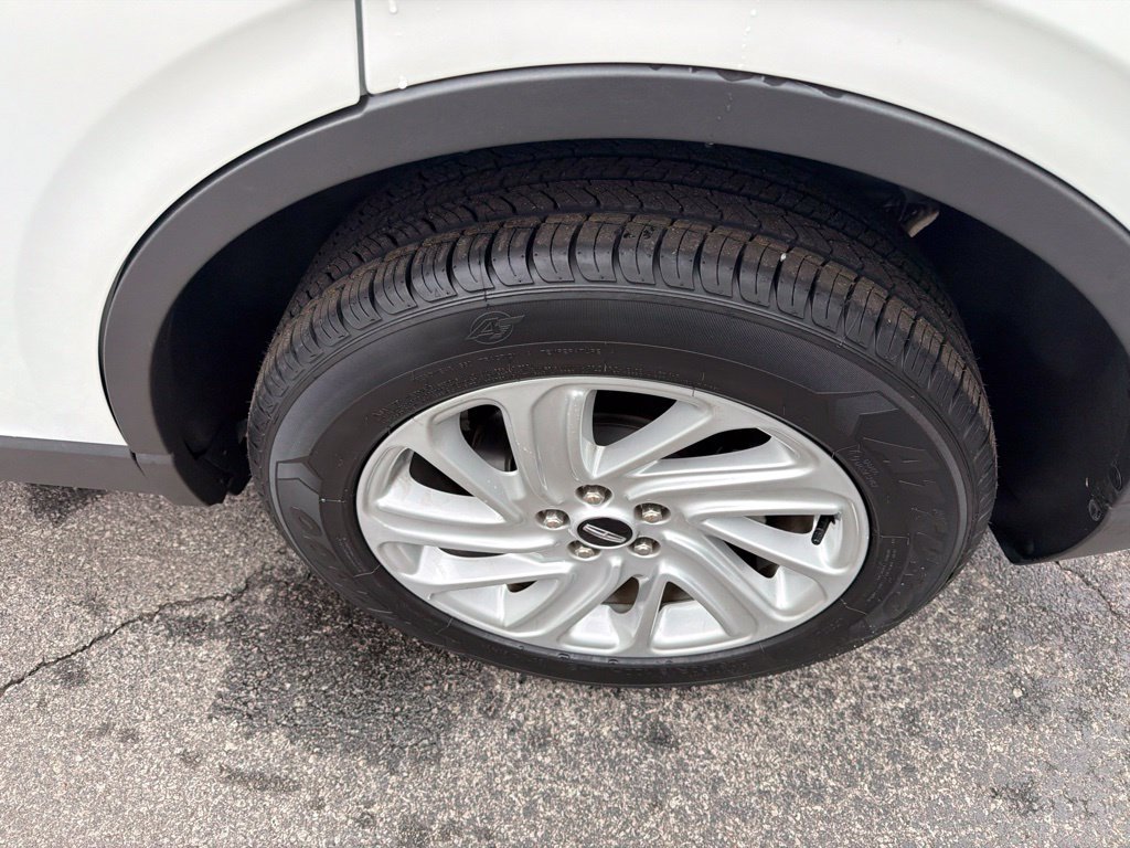 Used 2023 Lincoln Corsair AWD image 11