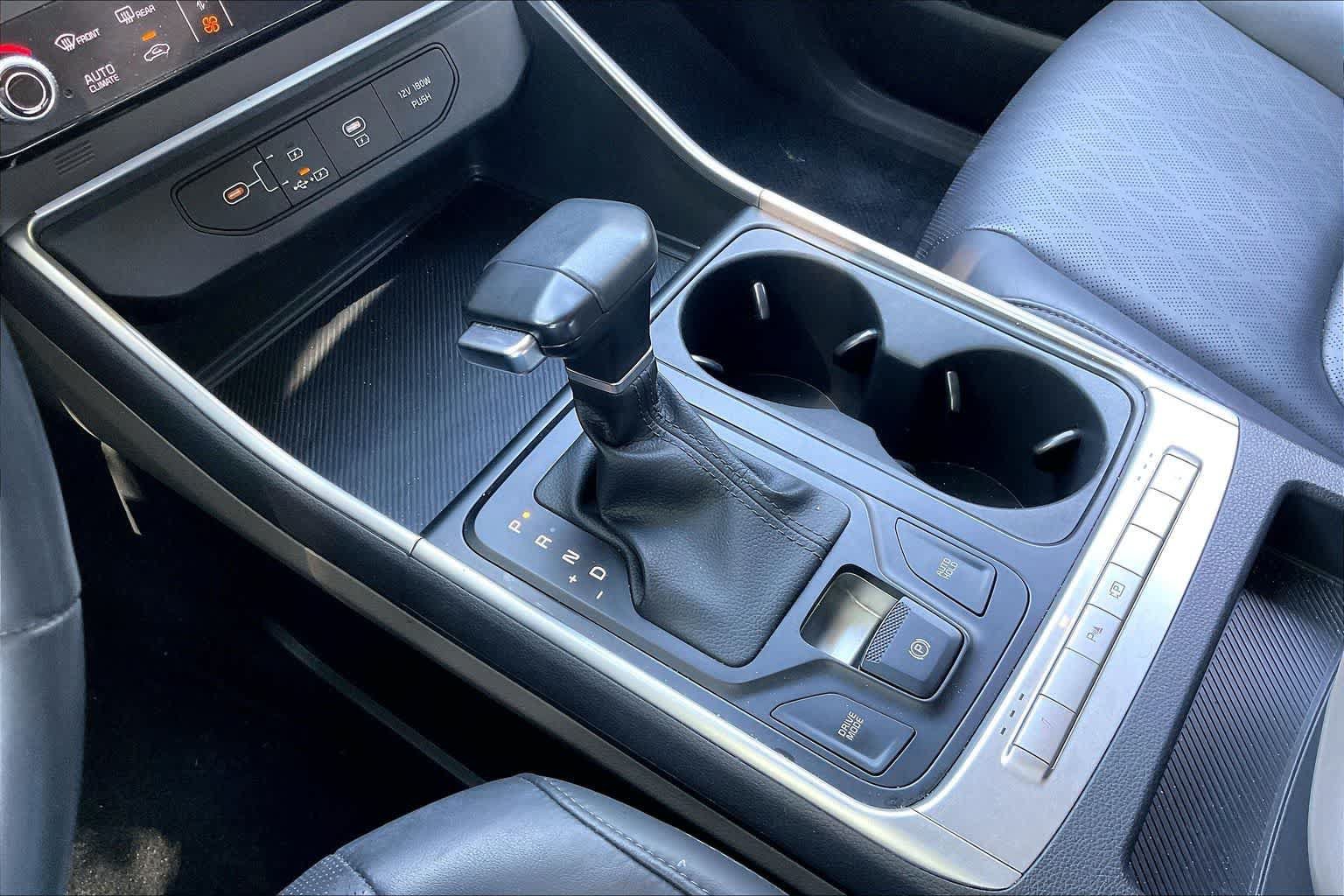 Certified 2025 Kia Carnival FWD image 15