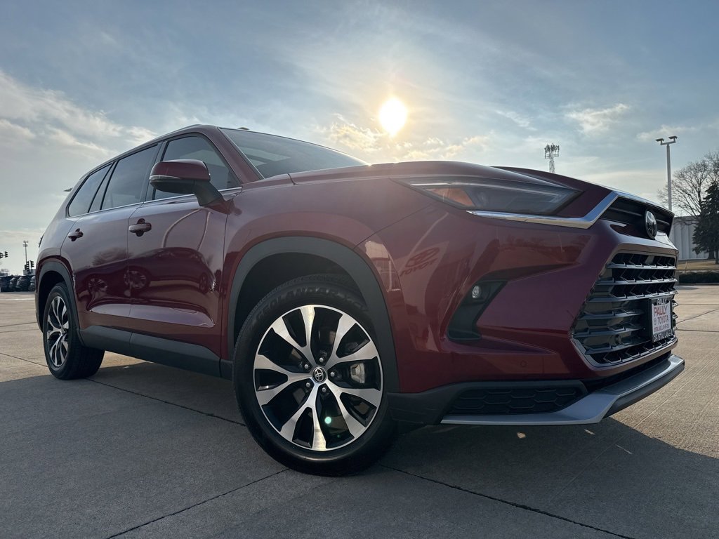 Certified 2024 Toyota Grand Highlander AWD Hybrid image 2