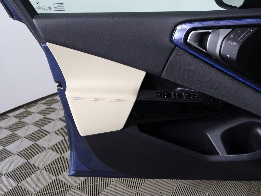 Used 2026 BMW X3 xDrive30 w/ M Sport Package image 23