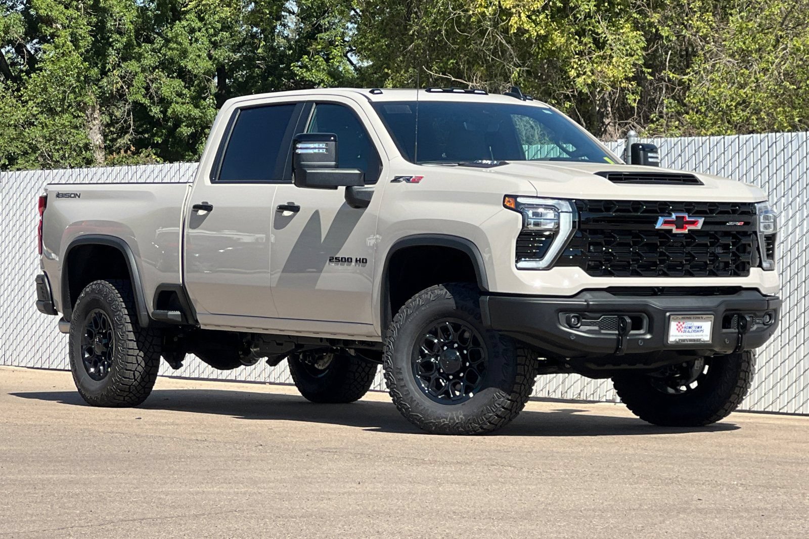 New 2026 Chevrolet Silverado 2500 ZR2 w/ ZR2 Bison Edition AWD/4WD image 2