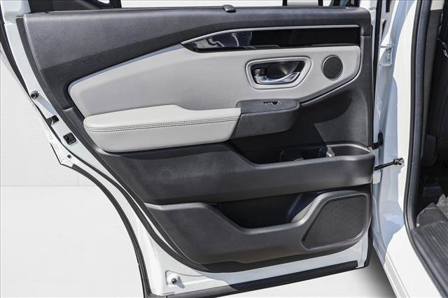 New 2025 Honda Pilot Touring image 24