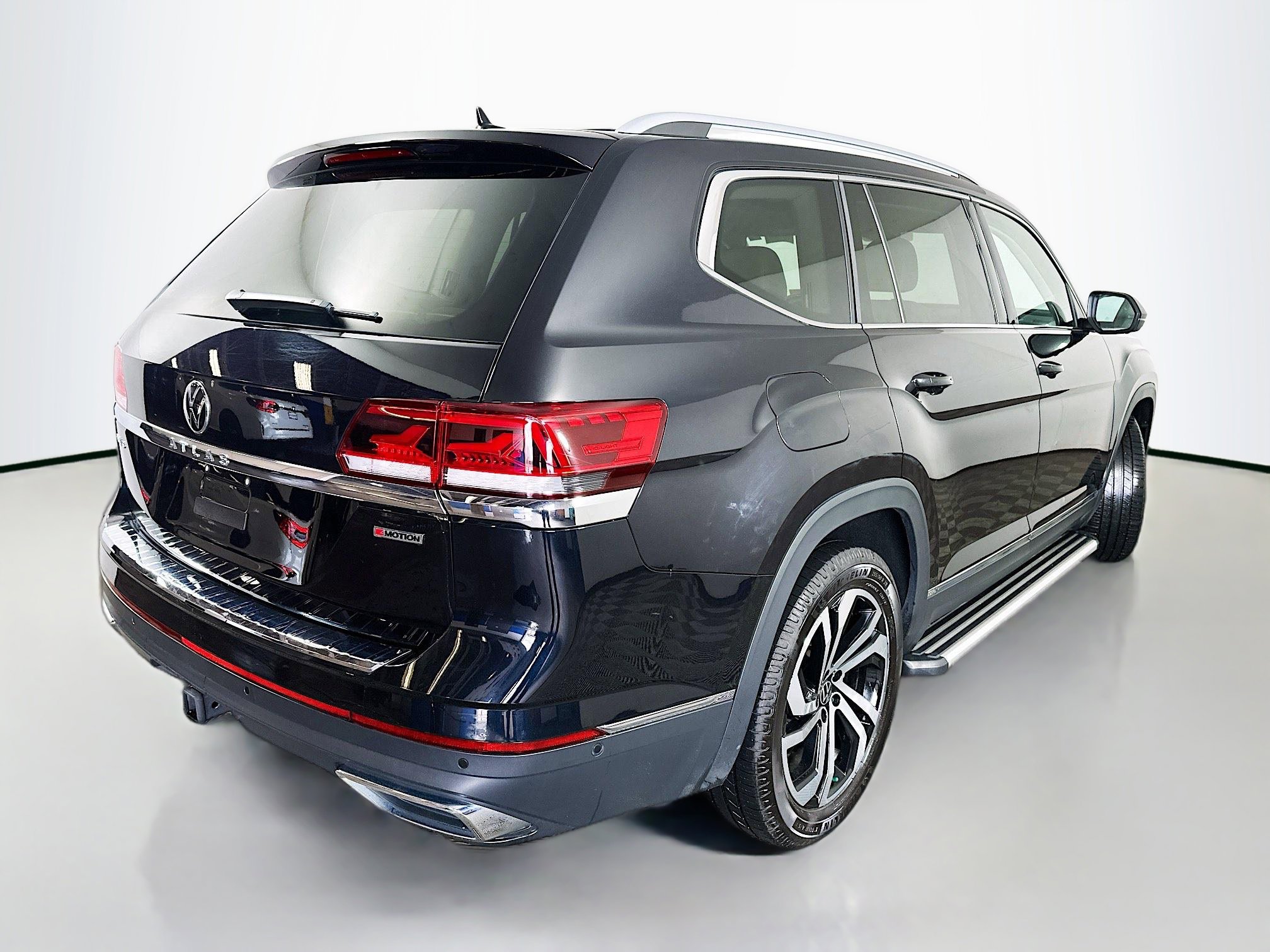 Used 2021 Volkswagen Atlas SEL Premium image 7