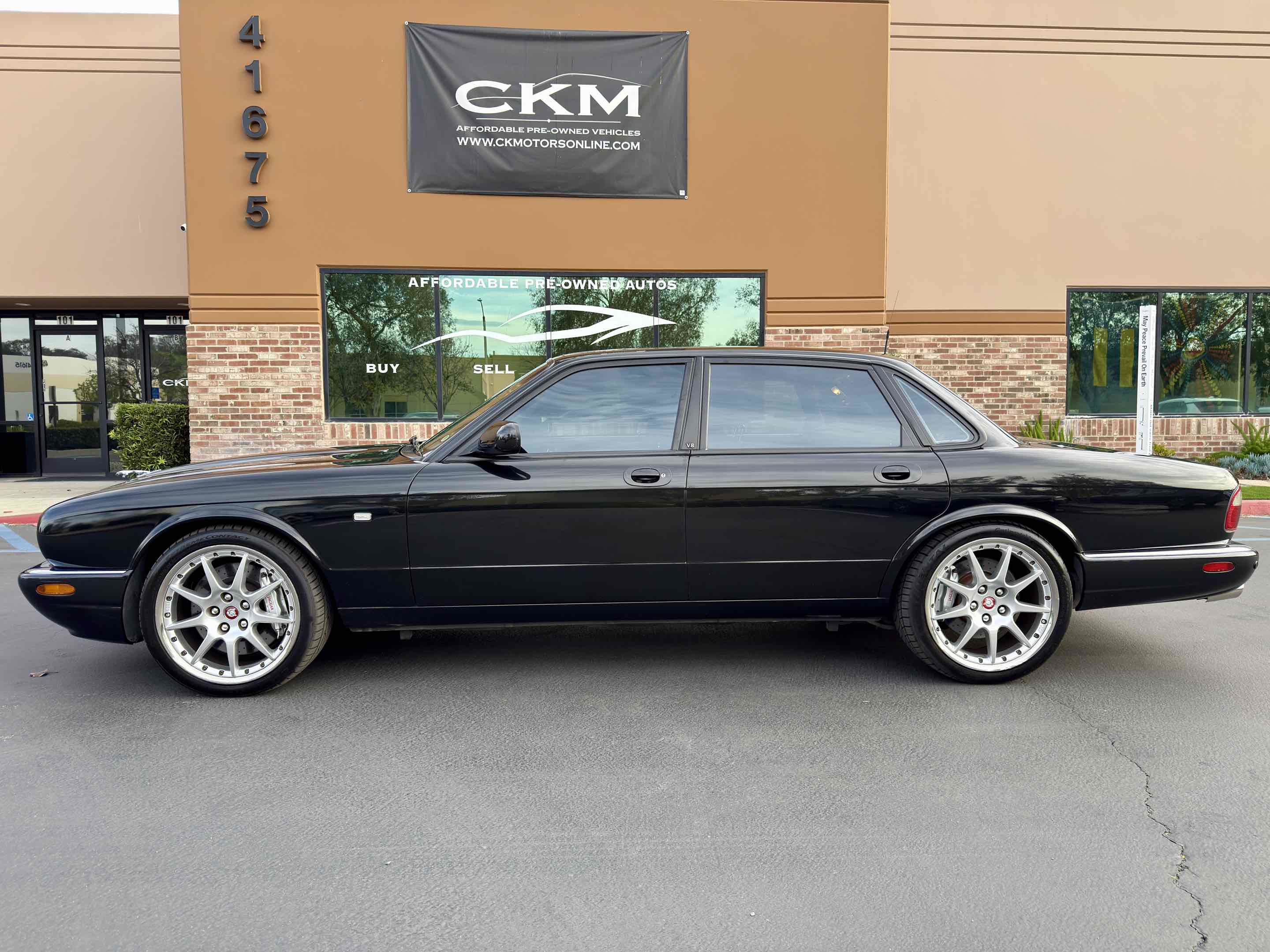 Used 2002 Jaguar XJ8 image 5