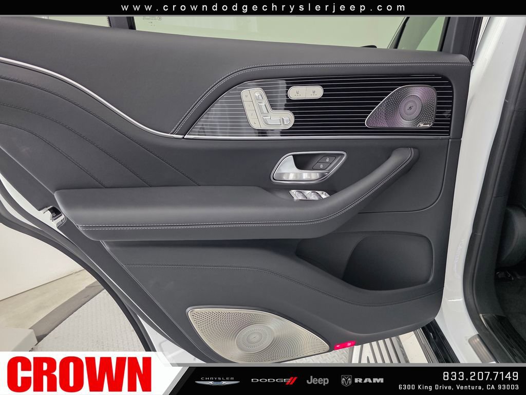 Used 2026 Mercedes-Benz Maybach GLS 600 4MATIC image 31