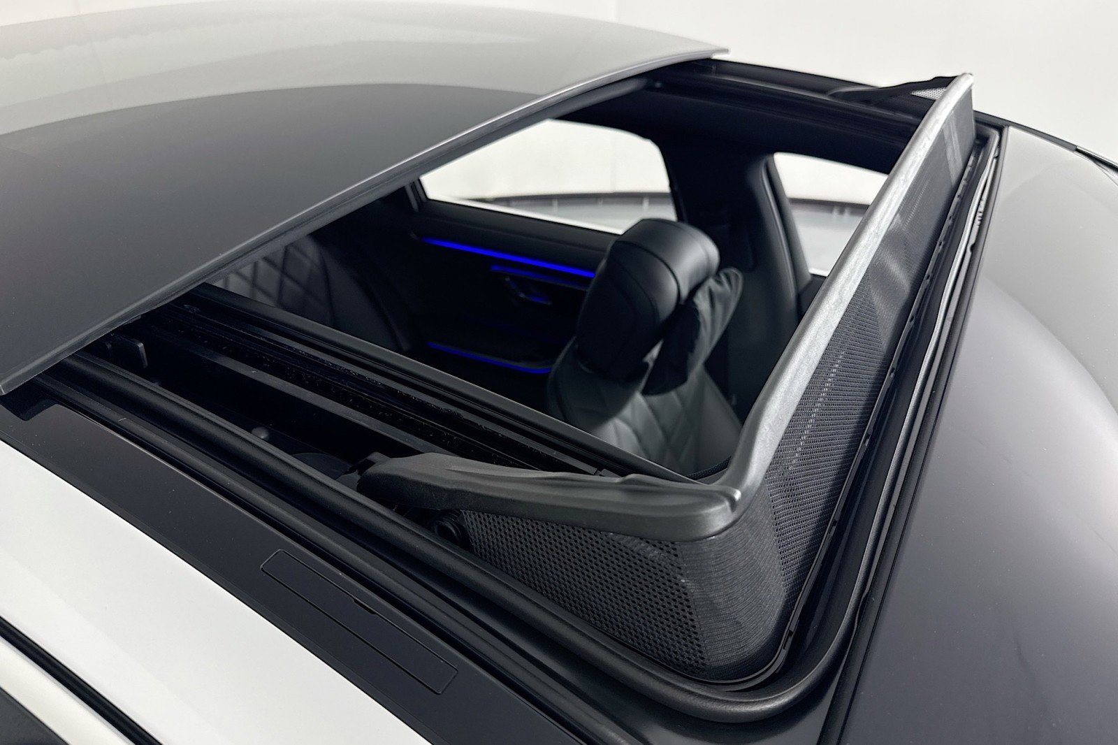 New 2026 Mercedes-Benz S 580e 4MATIC Sedan image 21