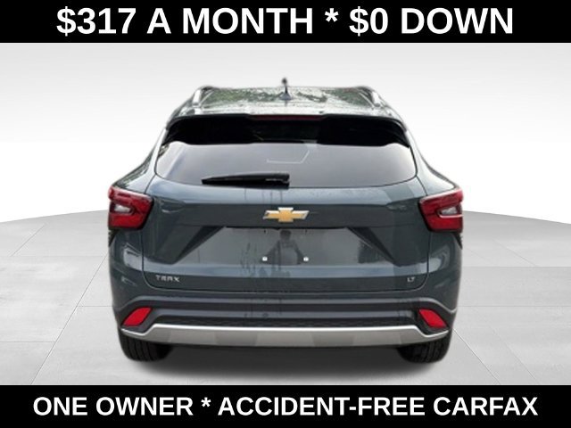 Used 2025 Chevrolet Trax LT FWD image 4