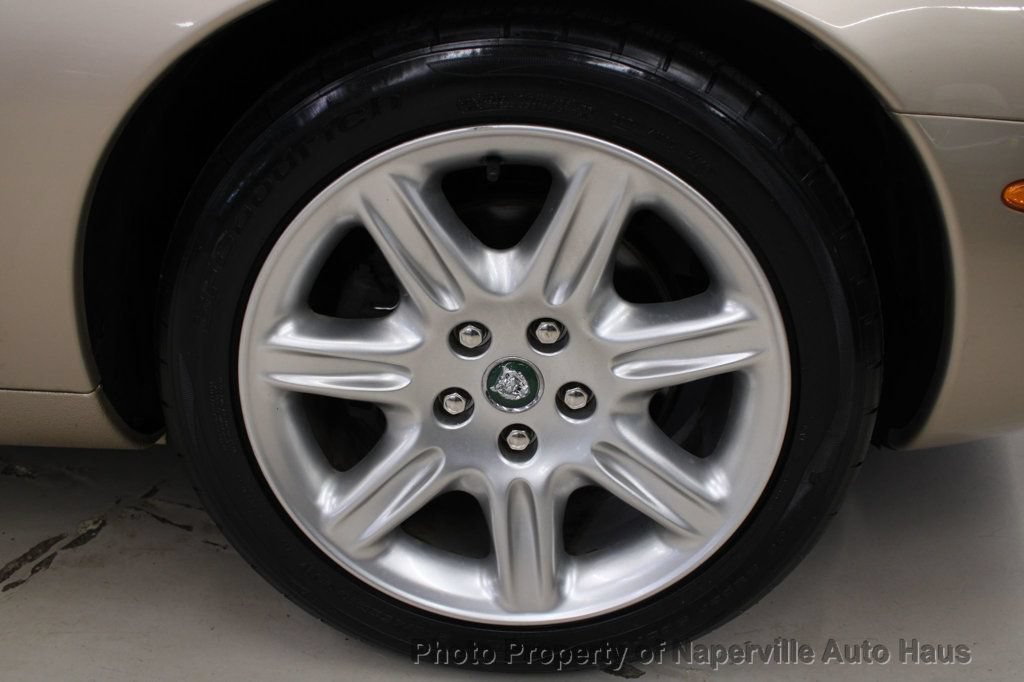 Used 2002 Jaguar XK8 Convertible RWD image 41
