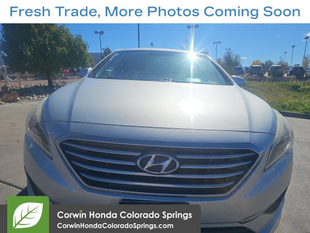 Used 2016 Hyundai Sonata SE FWD image 3