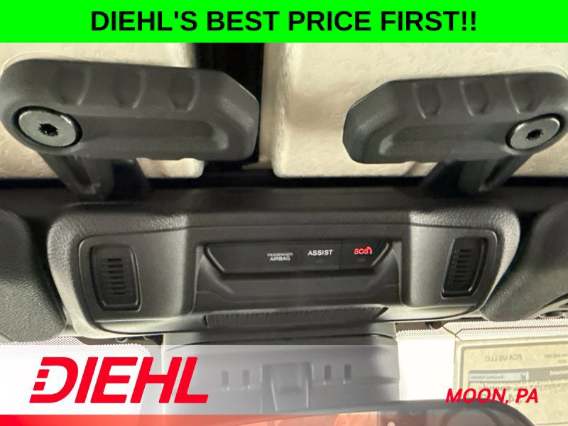 New 2026 Jeep Gladiator Rubicon w/ Steel Power Dome Hood Package AWD/4WD image 32