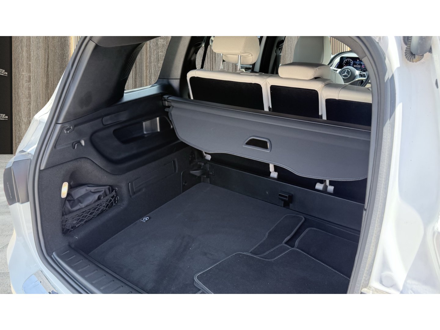 Used 2025 Mercedes-Benz GLB 250 image 12