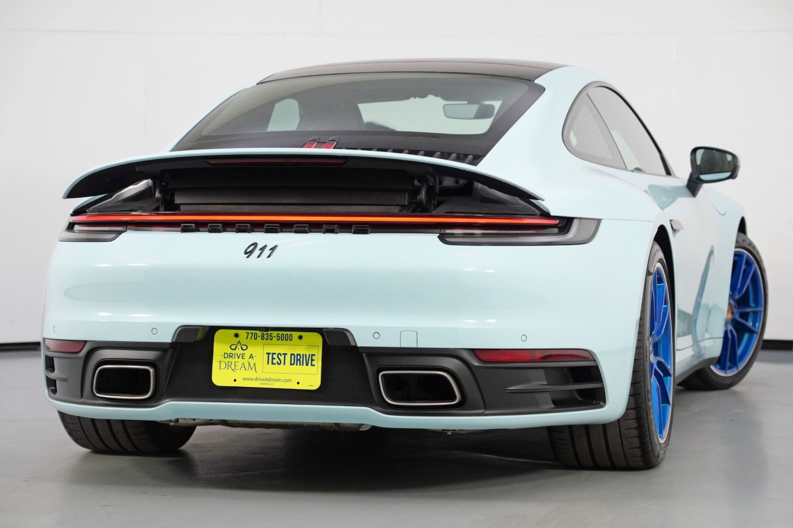 Used 2024 Porsche 911 Carrera image 5