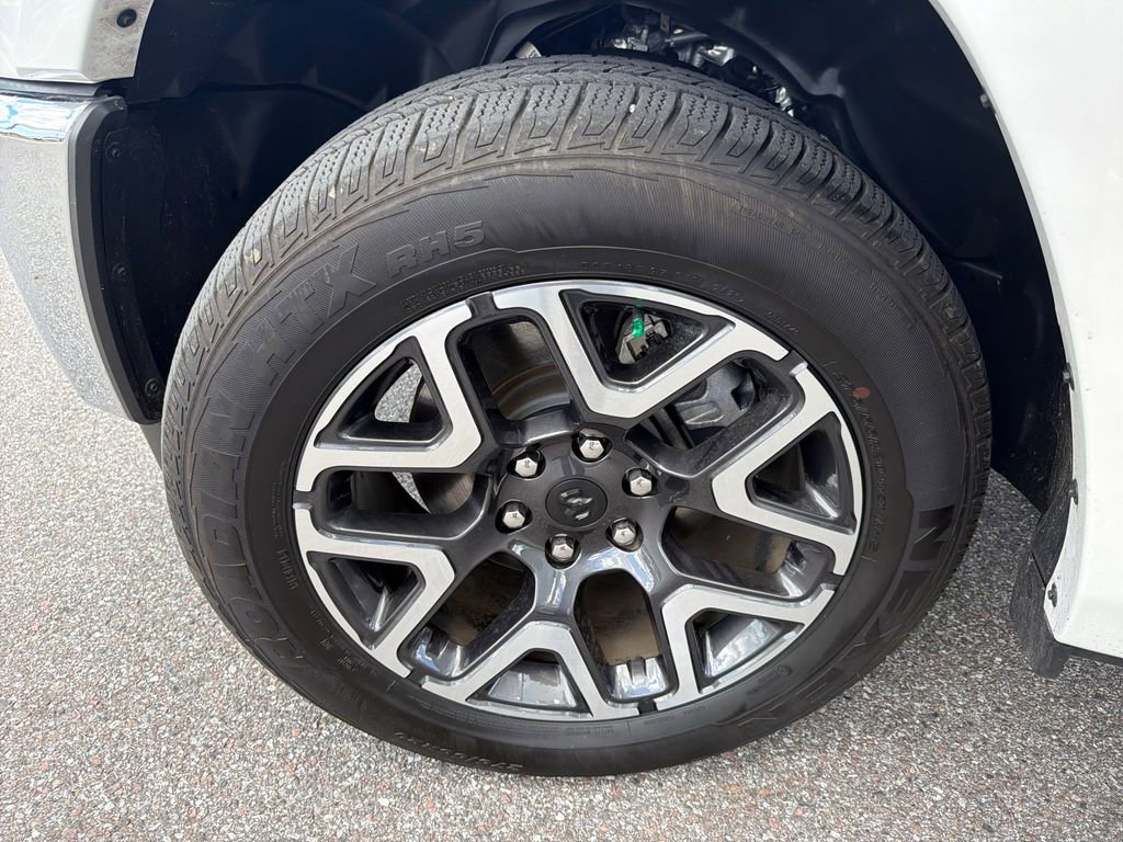 Used 2026 RAM 1500 Laramie AWD/4WD image 35
