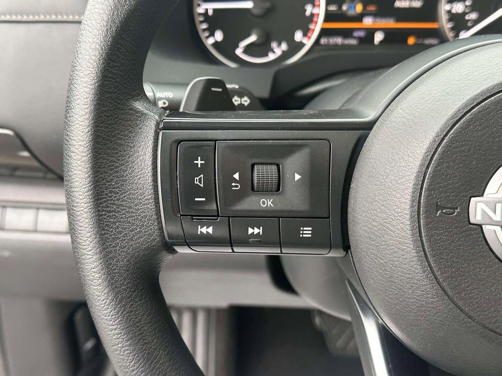 Used 2024 Nissan Pathfinder S AWD/4WD image 20