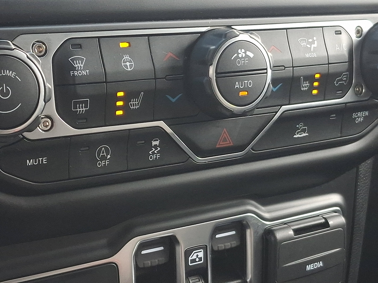 Used 2022 Jeep Wrangler Unlimited Sport image 24